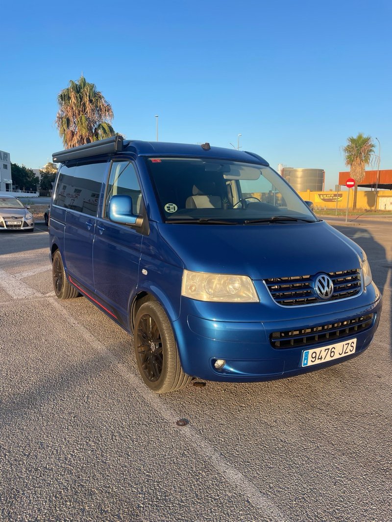 Volkswagen Multivan 2009 - foto 1