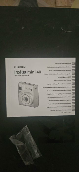 Cámara Fujifilm Instax Mini 40 Negra