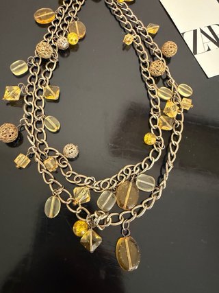 Collana Zara con perline dorate e gialle