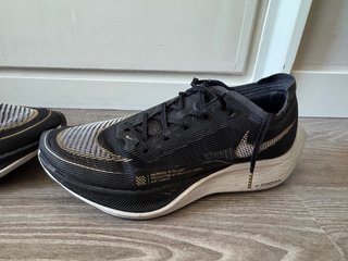 Nike ZoomX Vaporfly Next% 2 talla 44,5