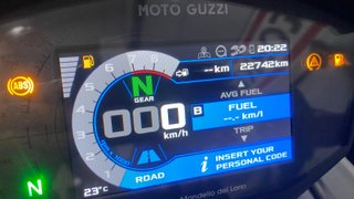 Moto Guzzi V 85 TT Verde/Plata