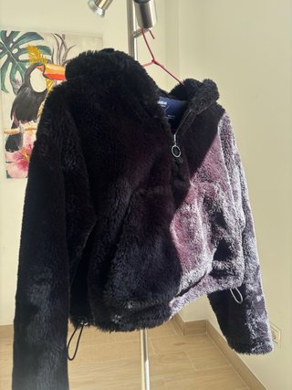 Chaqueta pelo Pull&Bear negra (1 uso)