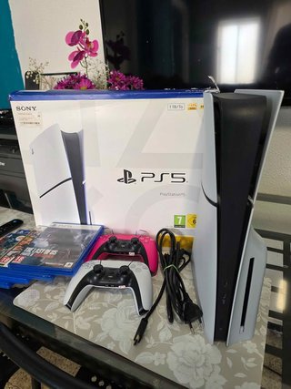 Console PlayStation 5 (PS5) + Giochi e Controller