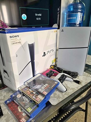 Console PlayStation 5 (PS5) + Giochi e Controller