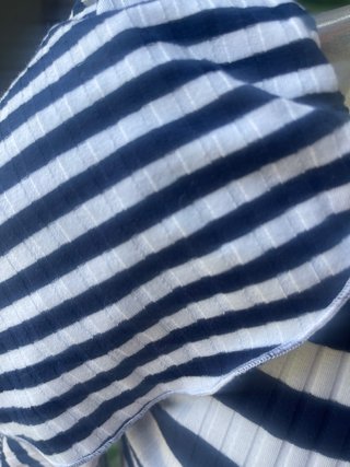 Blusa de rayas azul y blanco
