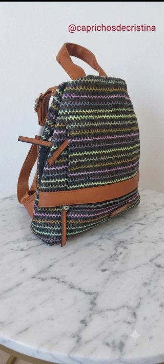 Mochila Antirrobo Multicolor 32x30 cm.SOLO ENVIO