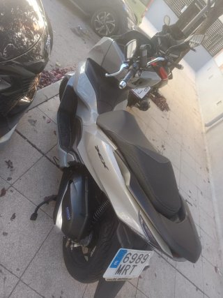 Honda PCX 125cc Scooter Beige