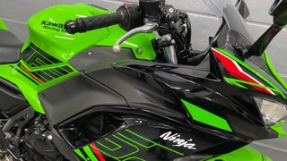 Kawasaki Ninja 650 Sportbike Verde/Negro