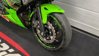 Kawasaki Ninja 650 Sportbike Verde/Negro