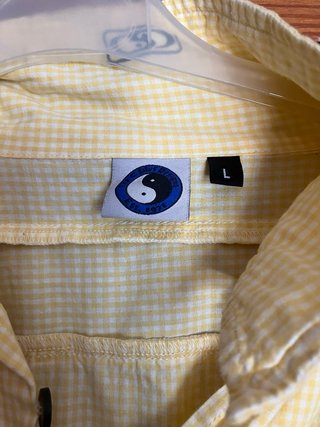 Camiseta surfer vintage cuadros amarillos