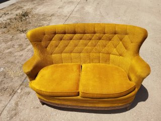 Sofá Vintage Terciopelo Dorado