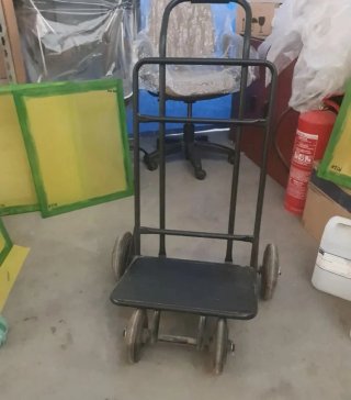 Carro de reparto paquetería publicidad sin bolsa