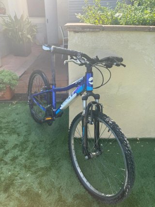 Bicicleta Giant MTB Azul