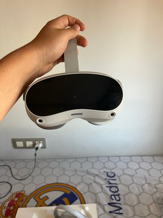 Pico 4 VR Headset