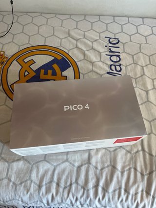 Pico 4 VR Headset