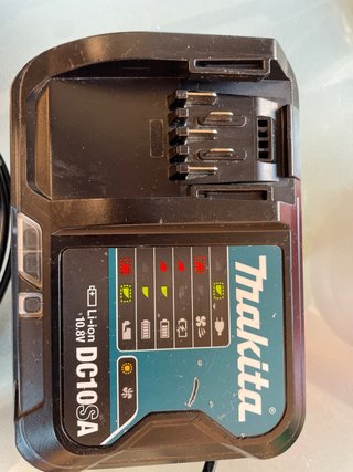 Cargador Makita DC10SA 10.8V Original
