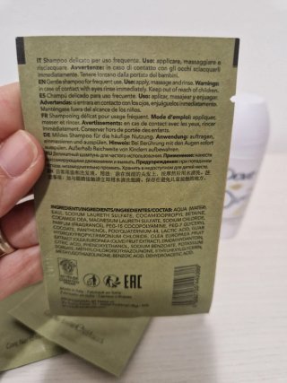 Set 6 deodoranti Dove + 3 bustine shampoo 15 ml