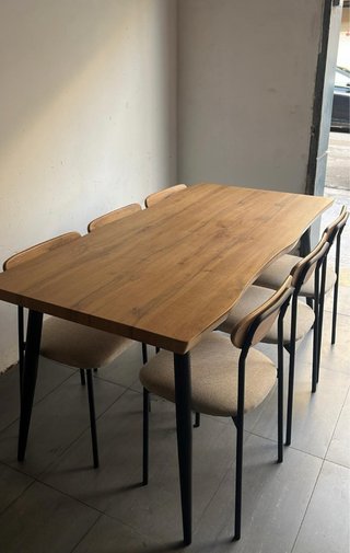 Mesa comedor industrial y 6 sillas