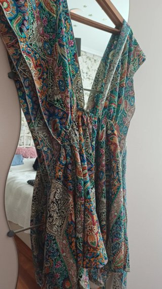 Mono corto boho chic estampado paisley
