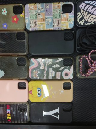 Lote 18 fundas iPhone 11
