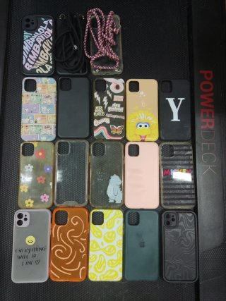 Lote 18 fundas iPhone 11