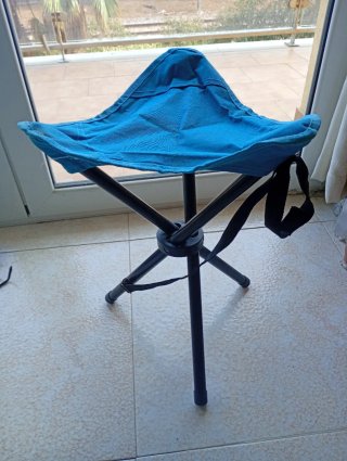 Taburete Camping Plegable Azul y Negro