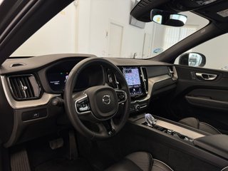 Volvo XC60 B4 D PLUS DARK AUTO
