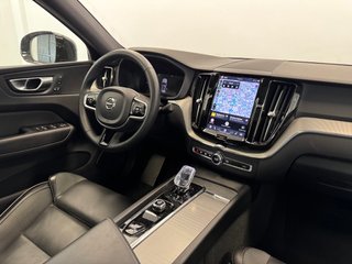 Volvo XC60 B4 D PLUS DARK AUTO