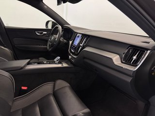 Volvo XC60 B4 D PLUS DARK AUTO