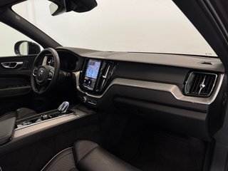 Volvo XC60 B4 D PLUS DARK AUTO