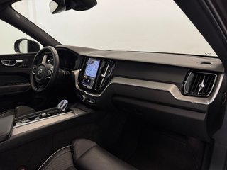 Volvo XC60 B4 D PLUS DARK AUTO