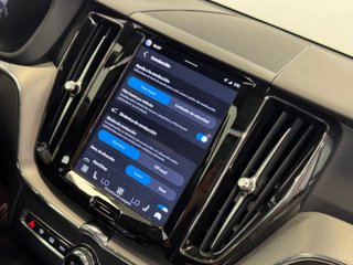 Volvo XC60 B4 D PLUS DARK AUTO