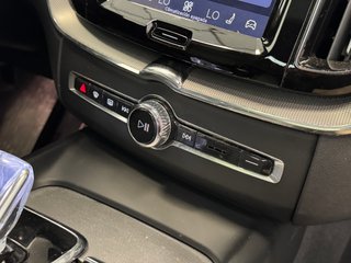 Volvo XC60 B4 D PLUS DARK AUTO