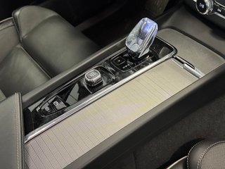 Volvo XC60 B4 D PLUS DARK AUTO