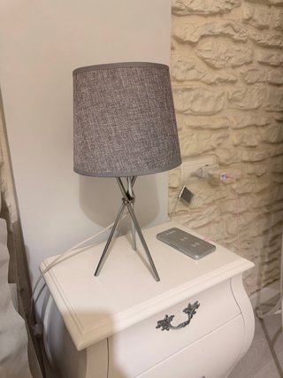 Lámpara de mesa moderna tela y metal