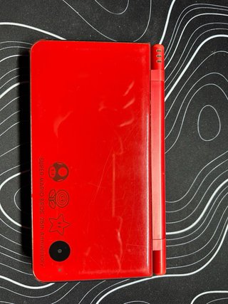 Nintendo DSi XL Roja
