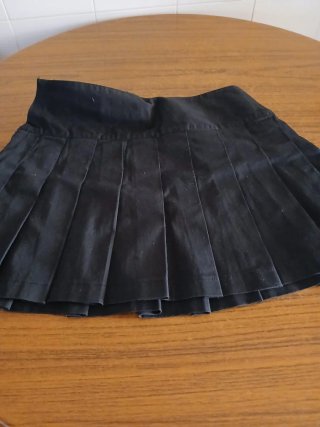 Falda Zara negra plisada Talla 36