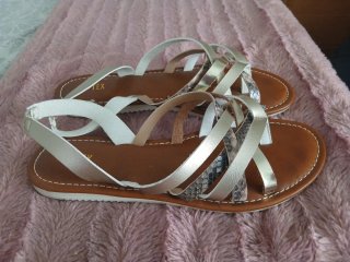 Sandalias 38 TEX doradas y blancas talla 38