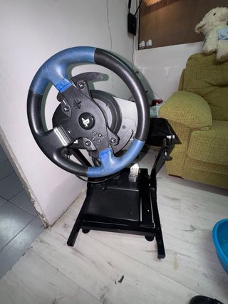 Thrustmaster Simulador con Pedales