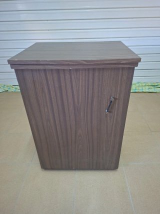 Máquina de coser Sigma con mueble