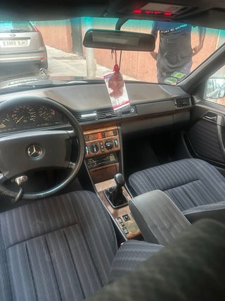 Mercedes-Benz Clase 260E 1987
