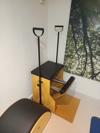 1 reformer Pilates y 6 sillas pilates