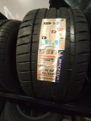 Michelin Pilot Sport 4S 245/30 ZR 19 89Y