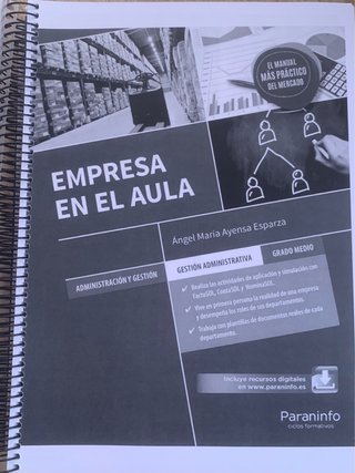 Libro empresa en el aula en físico.