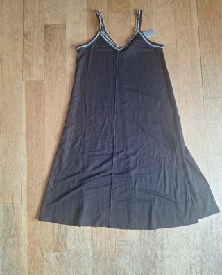 Vestido negro Parfois con detalles