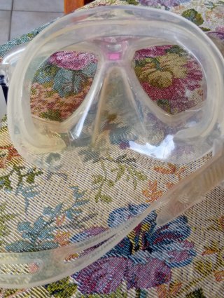 Maschera sub Cressi trasparente con fibbie rosa