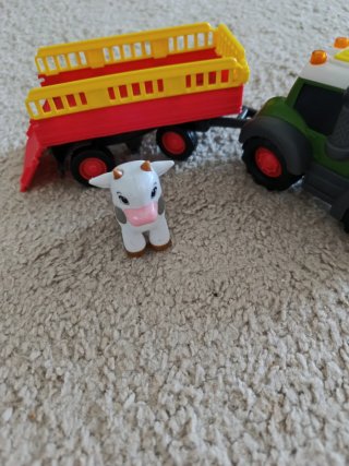 Tractor Juguete con Remolque y Vaca