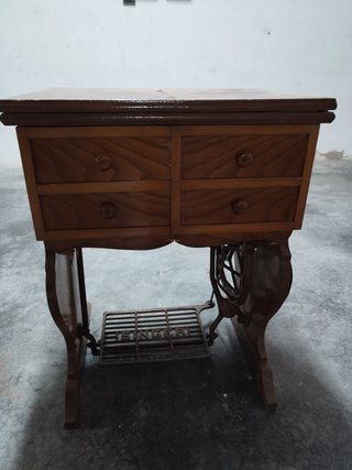Máquina de coser Singer antigua