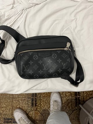 Riñonera Louis Vuitton Negra y Gris