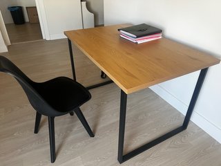 Mesa y Silla Jysk Madera y Metal